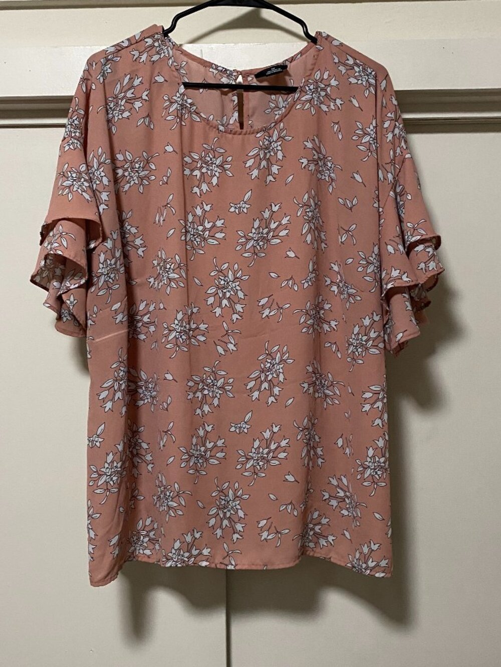 Liz Claiborne Salmon Pink Floral Ruffle Sleeve Blouse
